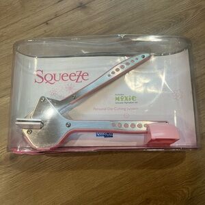 QuicKutz Squeeze Die Cut System